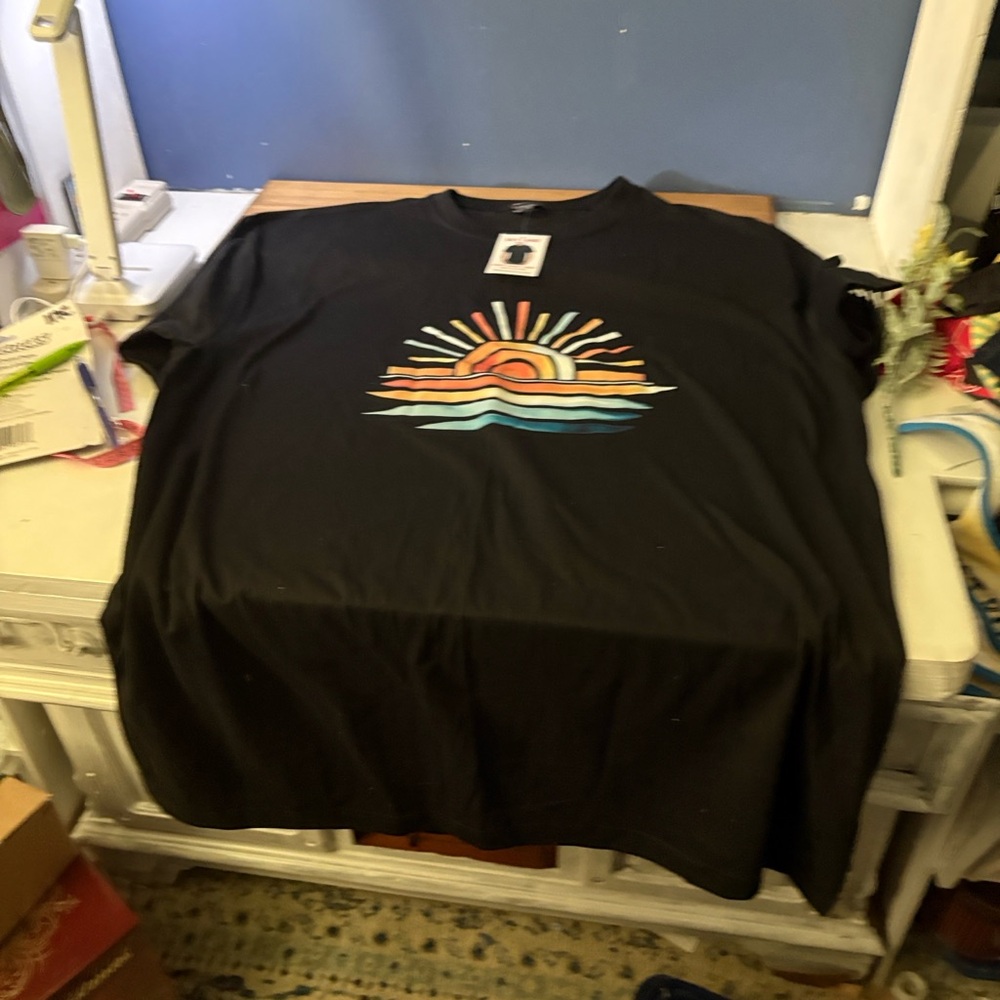 New 4 XL Black Graphic T-Shirt with Sunset Design